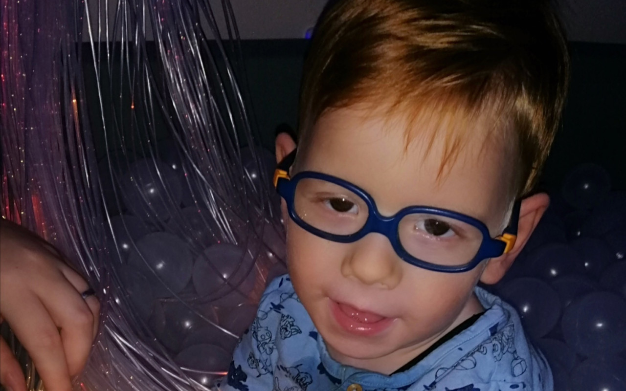 Davídkovi s DMO na auto s velkým kufrem a intenzivní neurorehabilitace