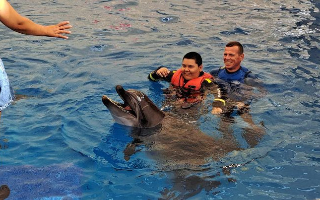 Naděje pro Zdenečka - delfinoterapie, neurorehabilitace