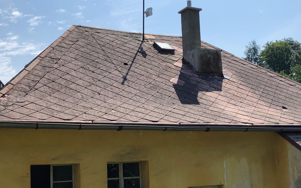 Střecha pro kočičí depozitum Fousek