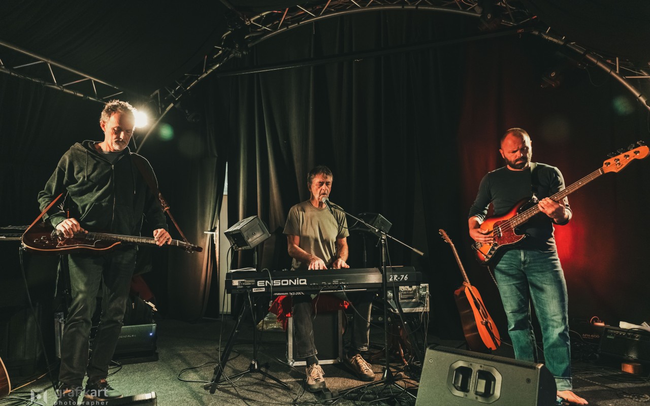 Ivo Viktorin Trio: Podpořili jste vydání prvního studiového alba Tria