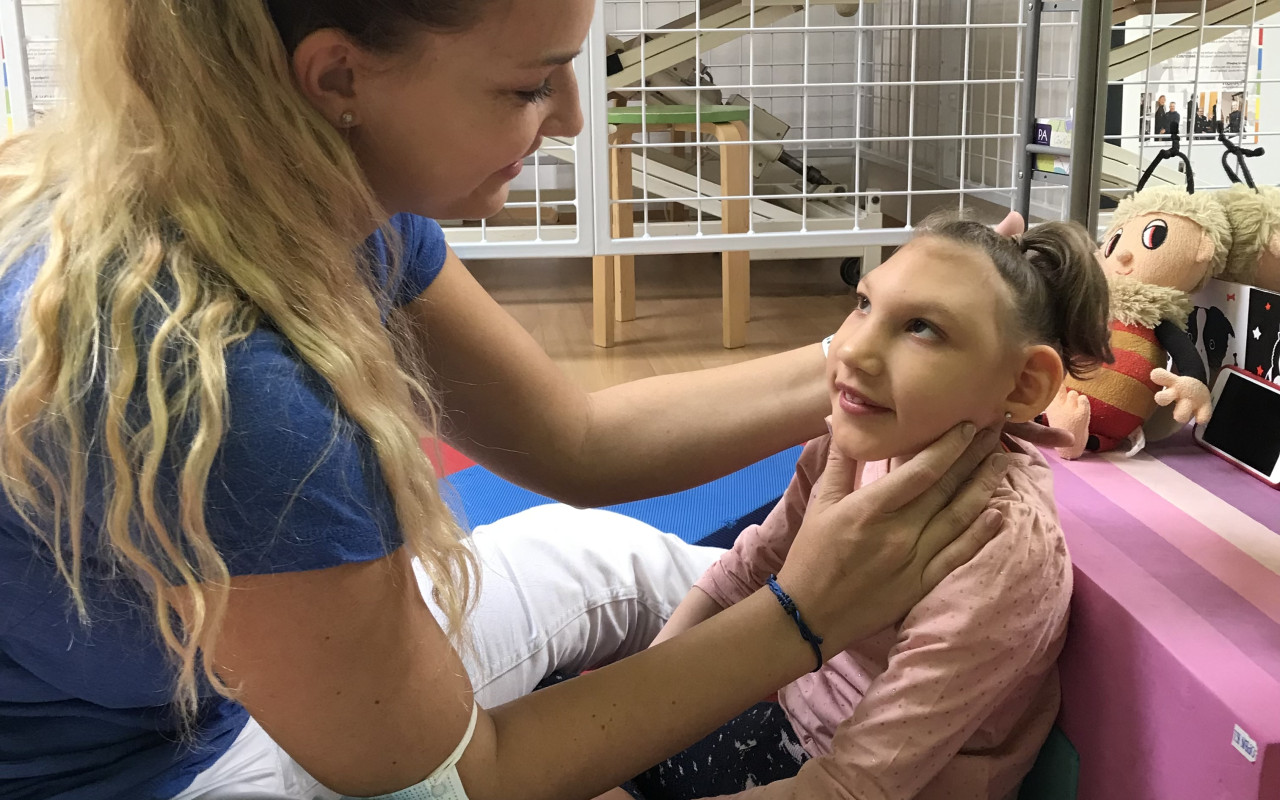 Neurorehabilitace pro Aničku