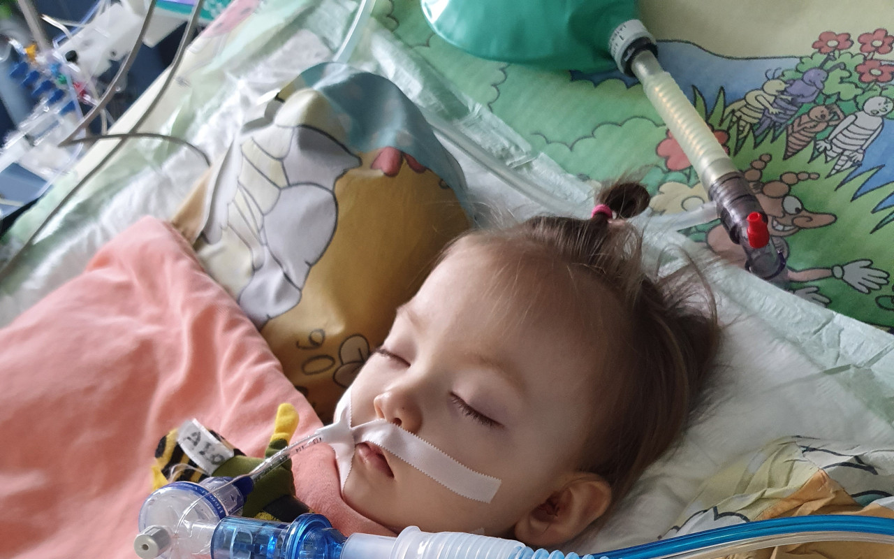 Laurinka s Kabuki syndromem potřebuje auto