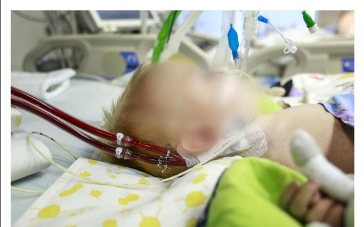 Pomohli jste zakoupit vozíček pro Simona do školy