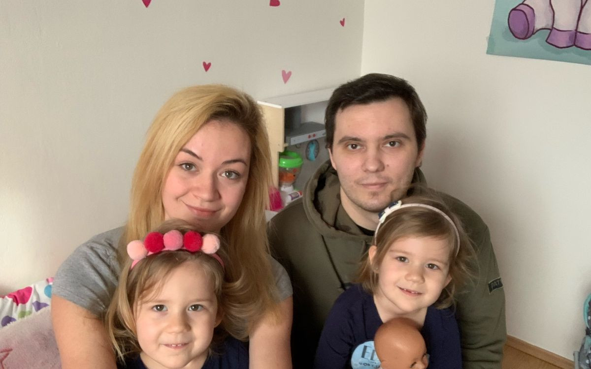 Pro dvojčátka Aničku, Sárinku a jejich maminku Marťu