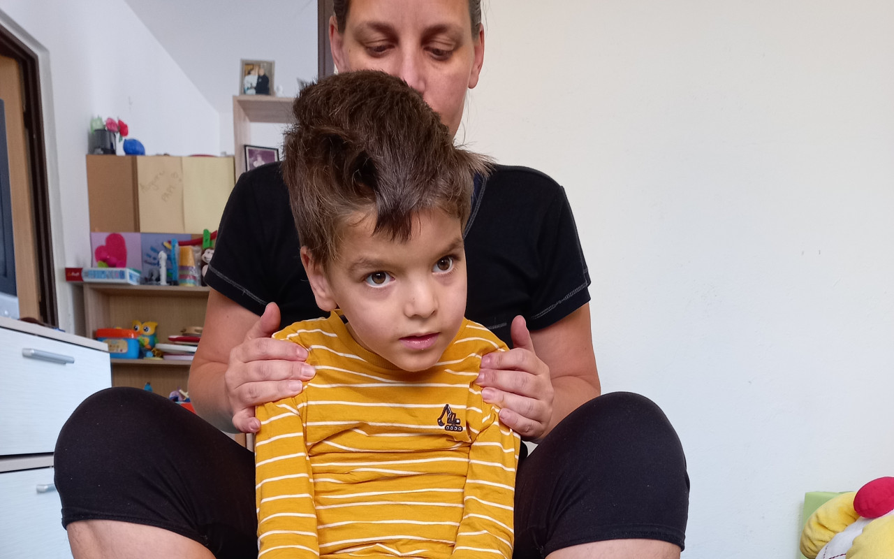 Složili jste se na neurorehabilitace pro Tomíka