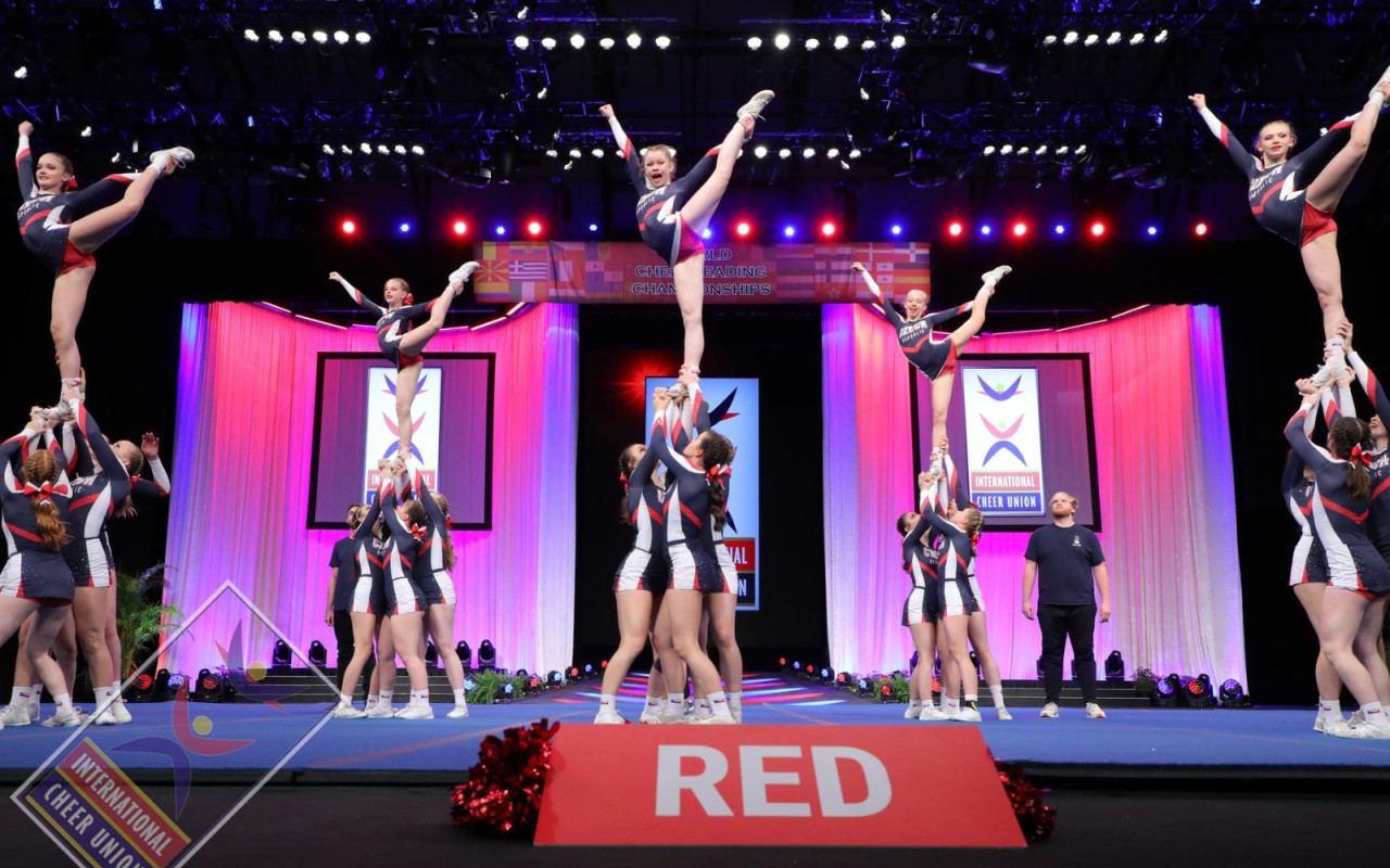 Zachraň český cheerleading!