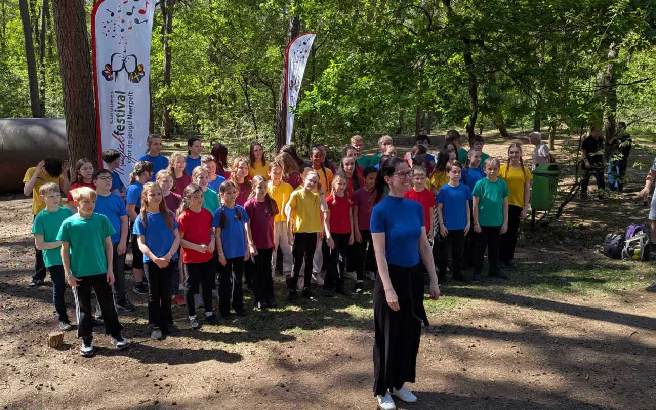 Dárek k 10. narozeninám sboru: Dostaňme Bystroušek na festival do Belgie