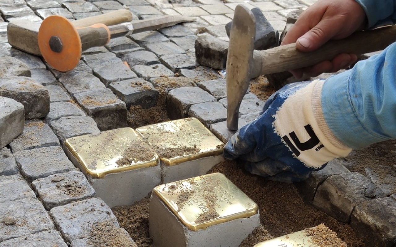 Podpořili jste vydání knihy 'Pražské Stolpersteine svazek II. 2022 - 2024'