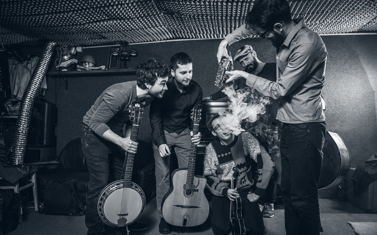 Futur Swing vydává debutové CD