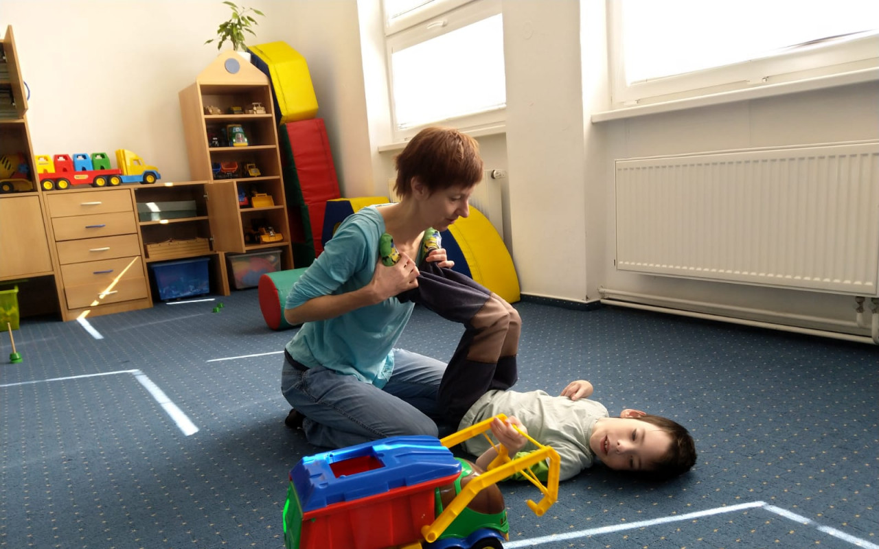Pomohli jste Fabiánkovi, aby mohl samostatně chodit