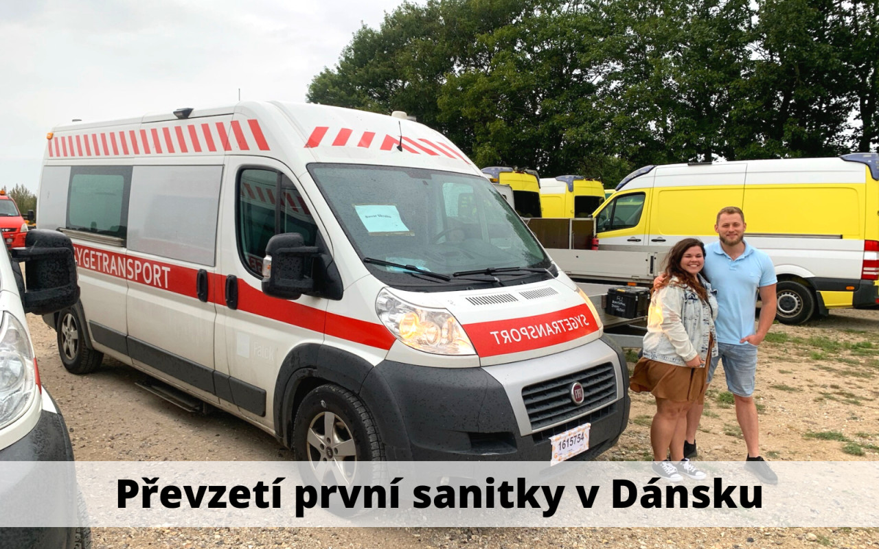 Převoz sanitek na záchranu raněných na Ukrajině