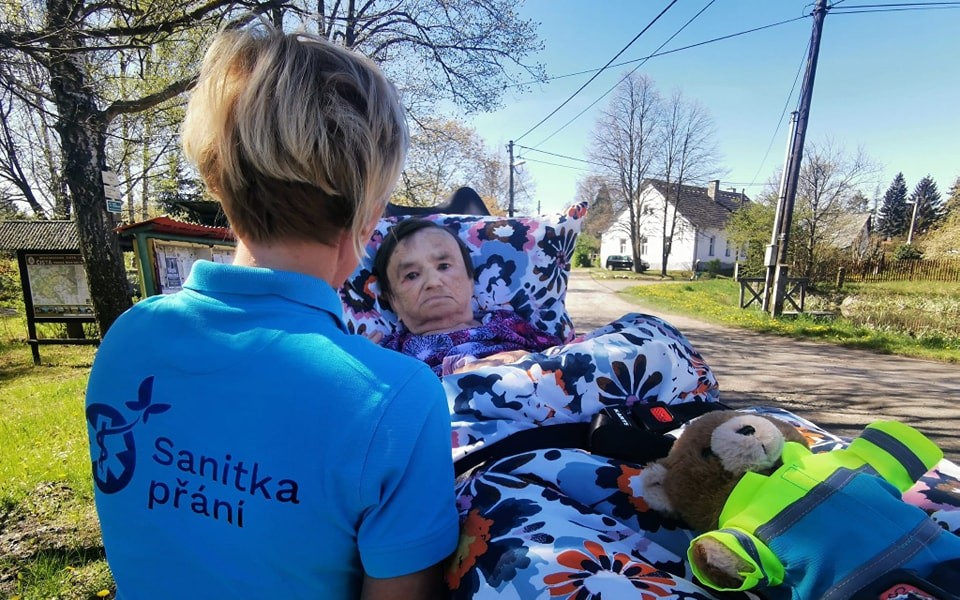 Získali jste druhou sanitku přání