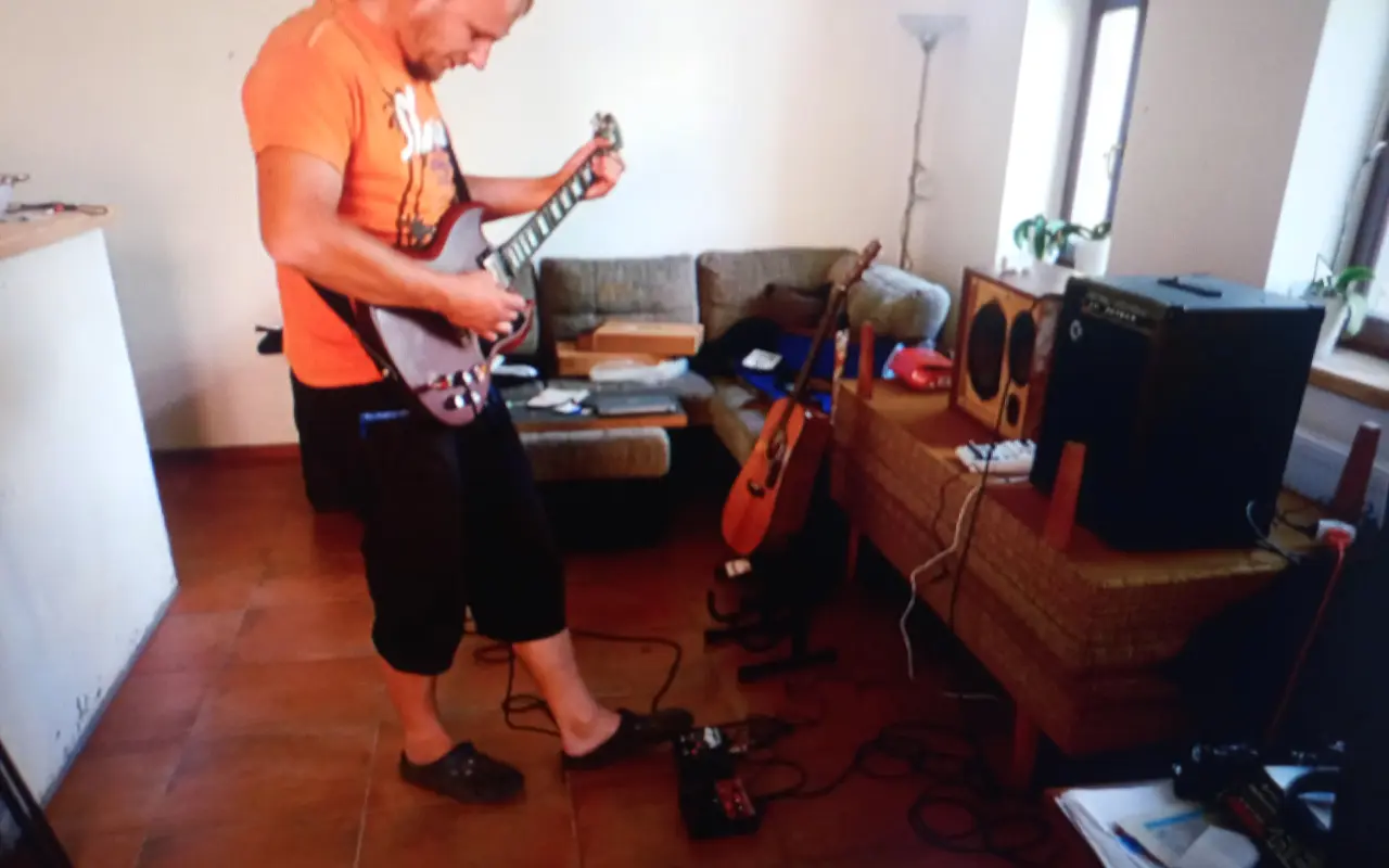 HuDBoX už hraje. Pomozte mu na scénu!