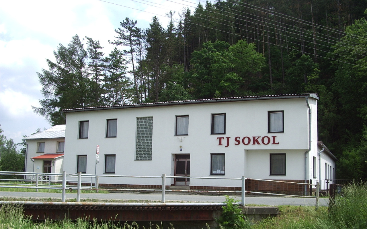 Spolkový prapor pro T.J. Sokol Dlouhomilov