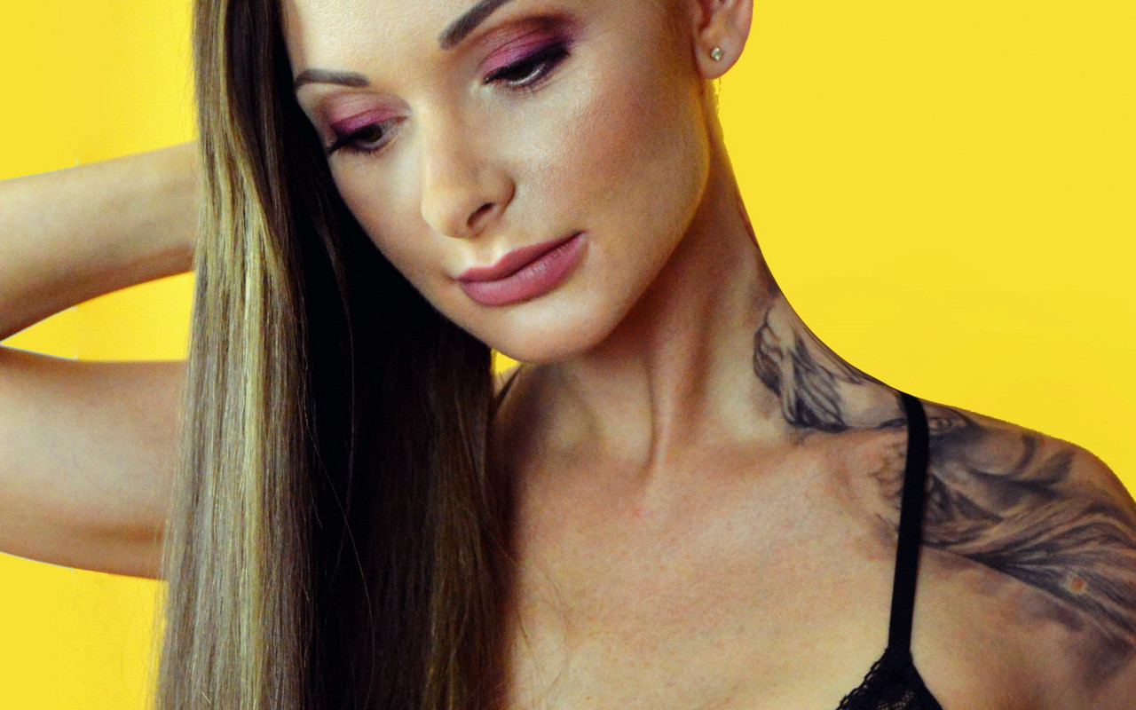 Raper Maniak + Pridenyyy a DJ Black Angelika pro ŽIVOT 90 a Český červený kříž #kulturažije