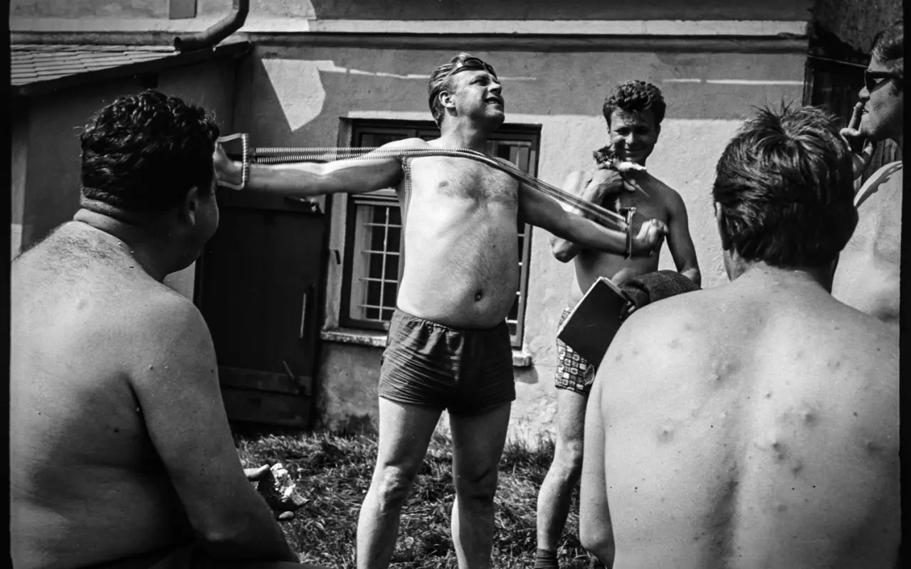 Pomohli jste vydat knihu Negativy z popelnice 1945–1968