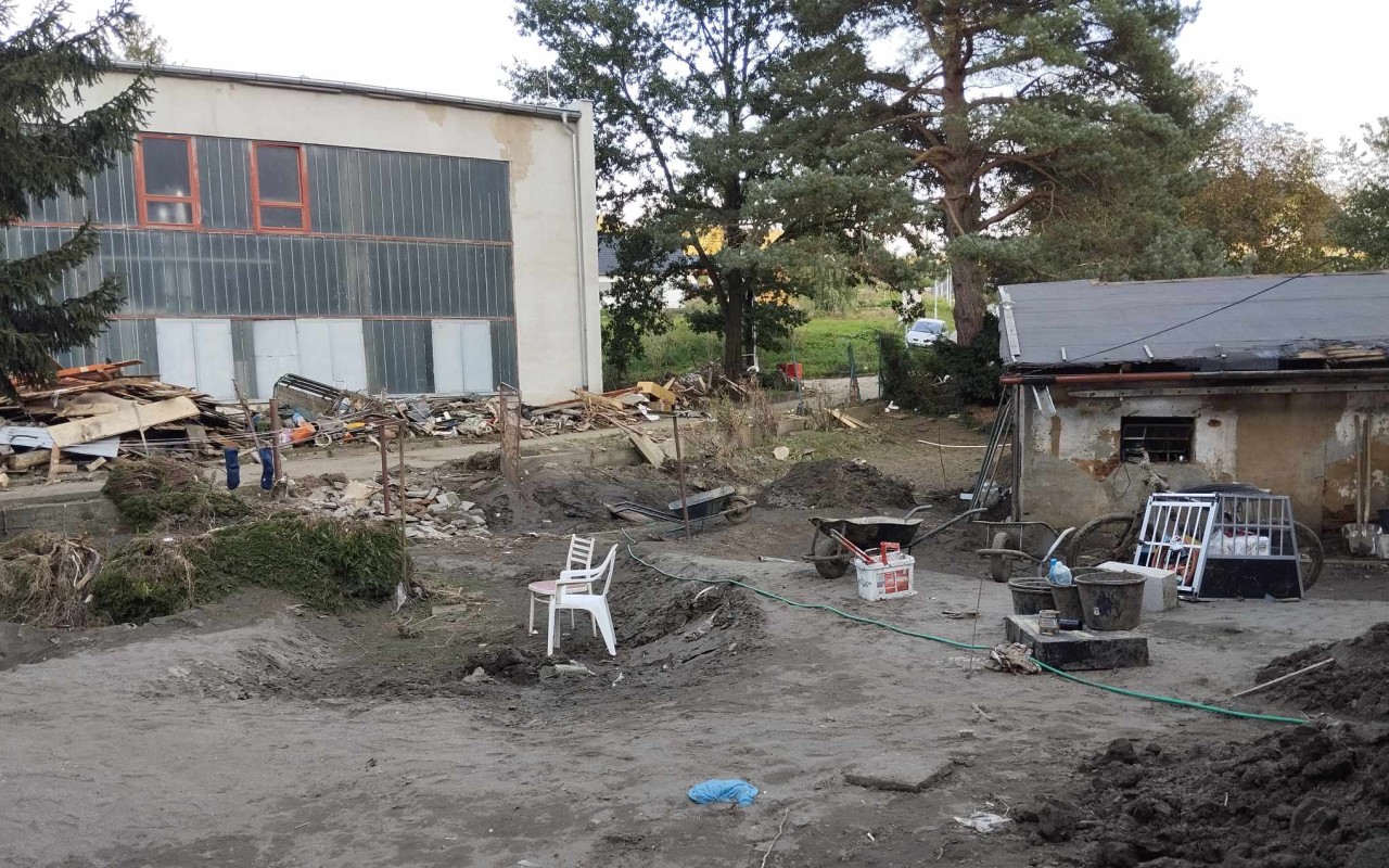 Pomohli jste po povodni - Obnova poničeného domu u Bělé