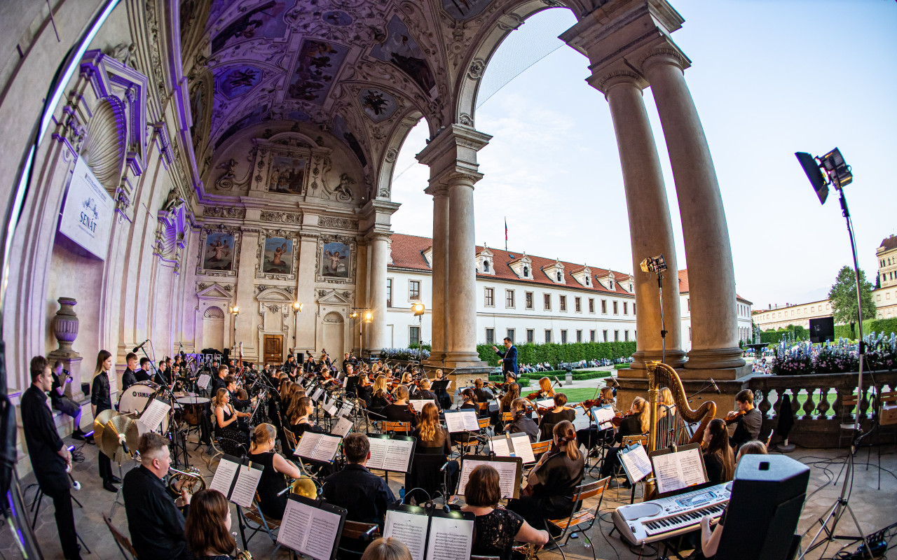 Nové nástroje pro Novoměstskou filharmonii