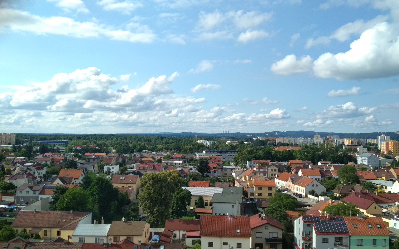 Nové svatovojtěšské hodiny rozsvítí levý břeh Vltavy v Českých Budějovicích