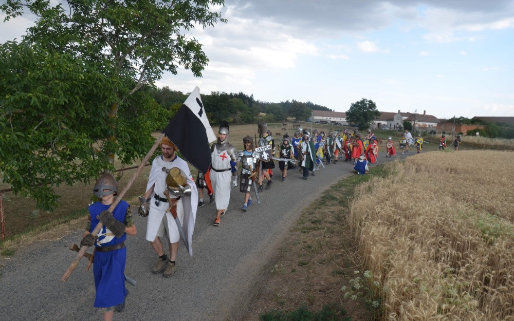 Pořízení nového auta pro rytířský tábor Pamplona