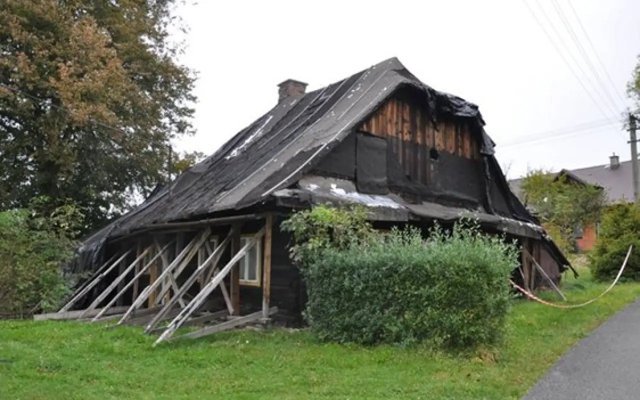 Číslo 5 žije! - Zachraňme roubenku z roku 1589