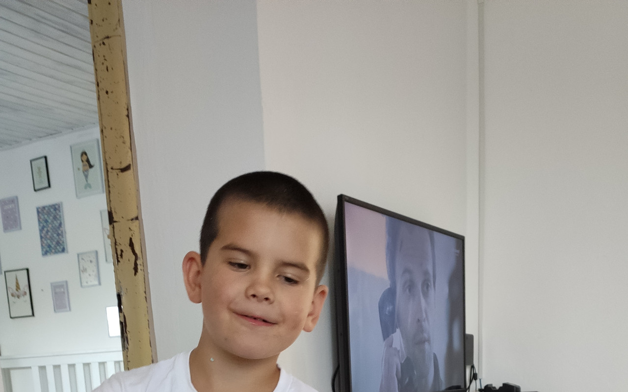 Složili jste se na roční školné pro Alouška