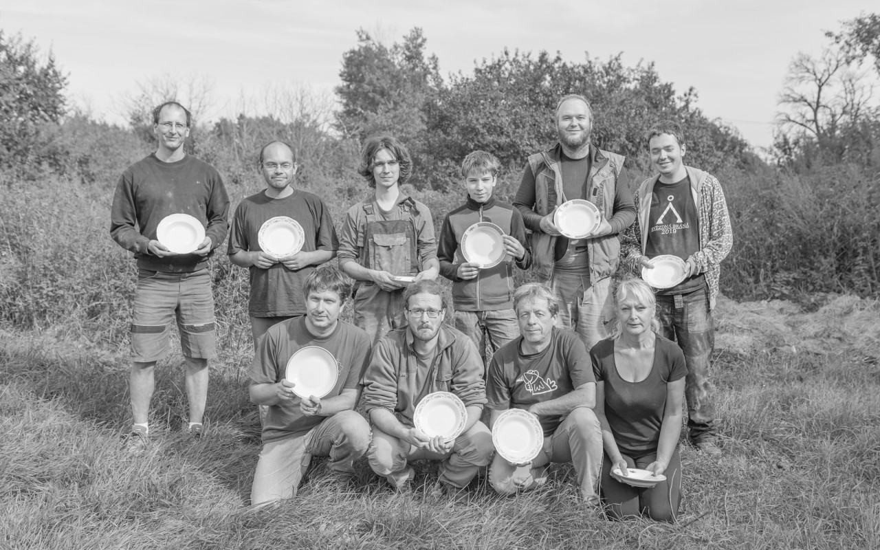 Nové dveře na táborové základně Strojatín