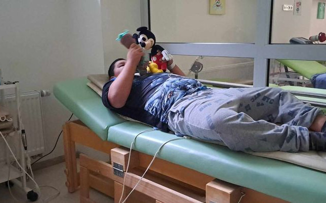 Naděje pro Zdenečka - delfinoterapie, neurorehabilitace