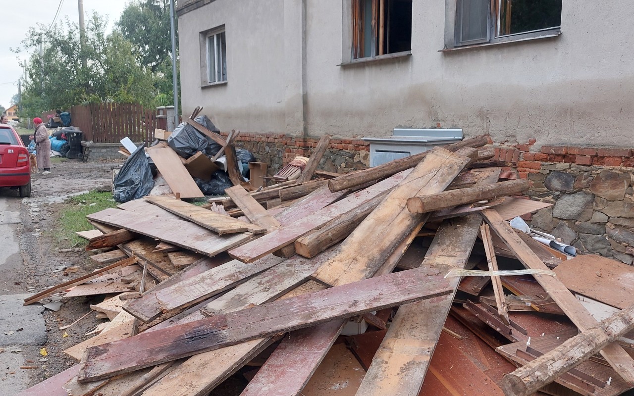 Pomohli jste opravit zaplavené bydlení pro rodiče