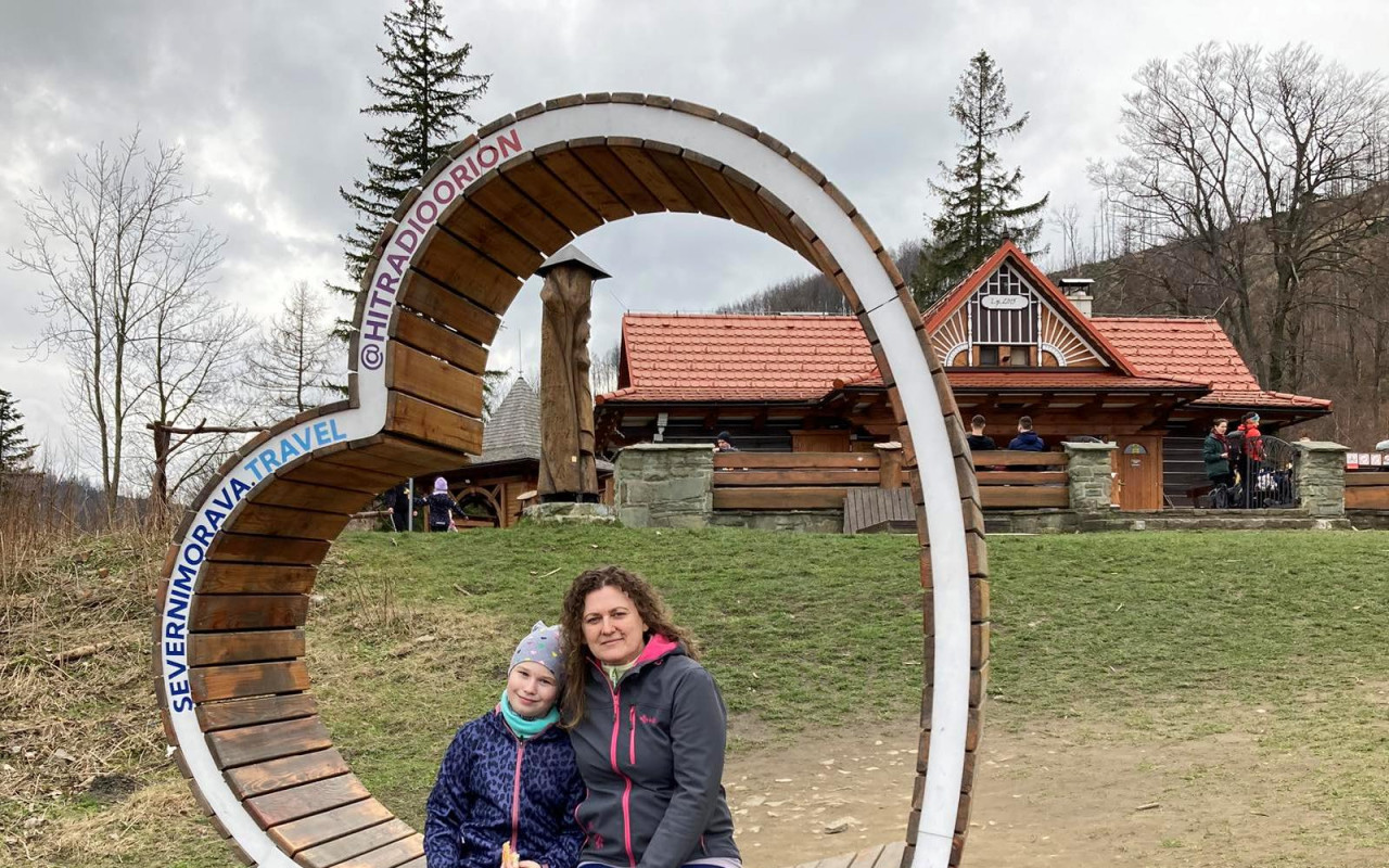 Pomozte autistce Káji se školným a její mamince v boji s rakovinou