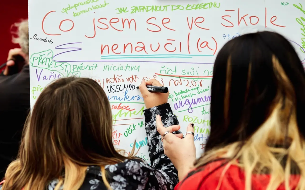 Pomozte nám posílit spolupráci rodičů a škol!