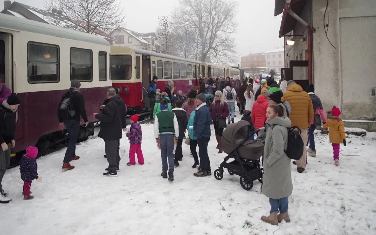 Pomohli jste zachránit nádraží v Žacléři