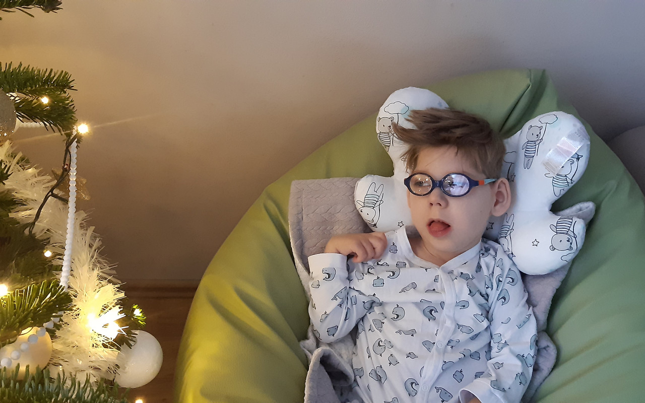 Rehabilitace na zpevnění hlavičky pro Tomáška