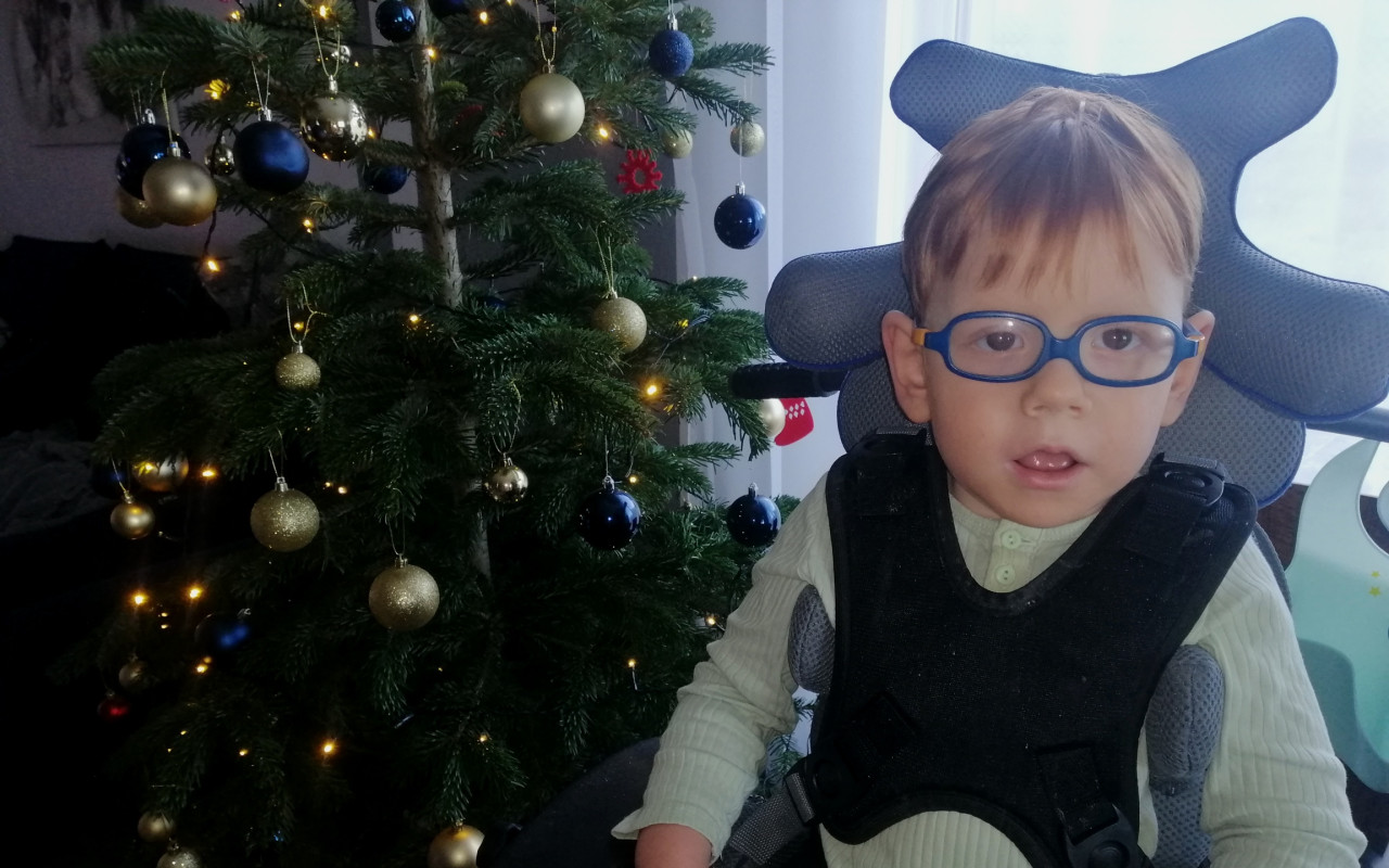 Davídkovi s DMO na auto s velkým kufrem a intenzivní neurorehabilitace