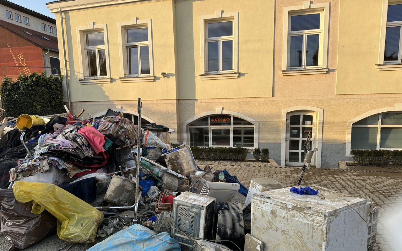 Pomohli jste obnovit butik se společenskými šaty v Opavě po povodních