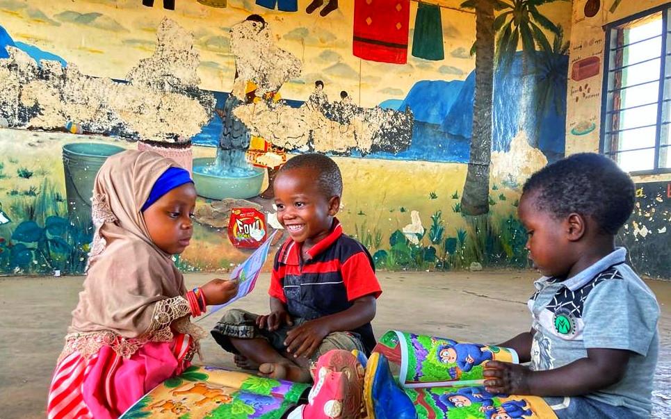 Vzdělání a výživa pro děti v Tanzanii