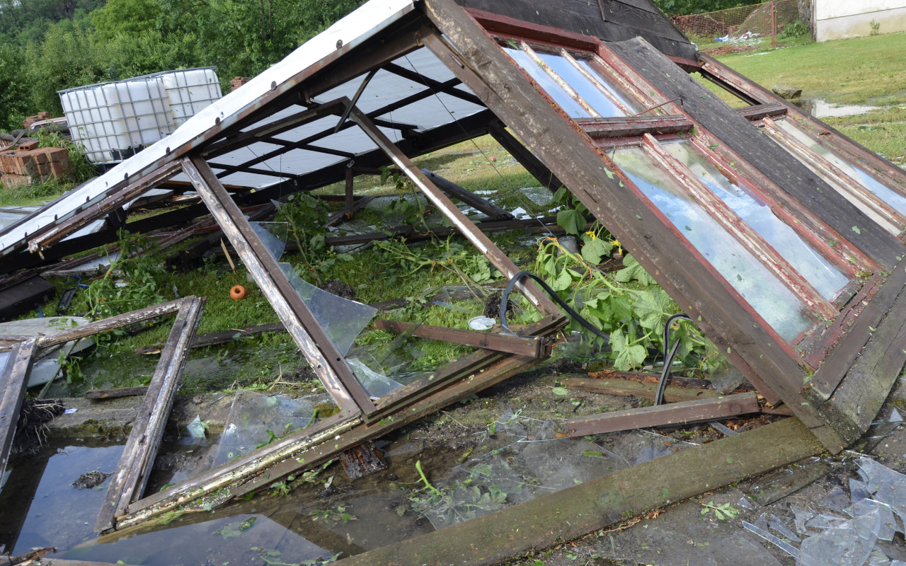 Pomohli jste bratrům Petráňovým, kterým downburst zničil domy, techniku i les