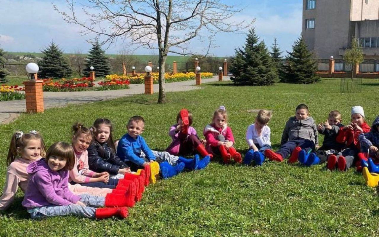 Darovali jste Vánoce dětem, které přišly o rodiče kvůli válce