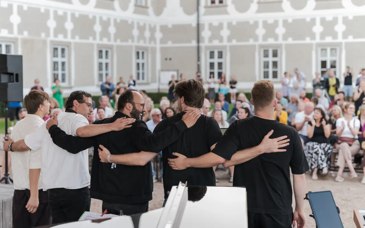 Osmosis připravuje debutové album