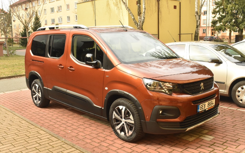 Složili jste se na větší auto pro Vojtíka