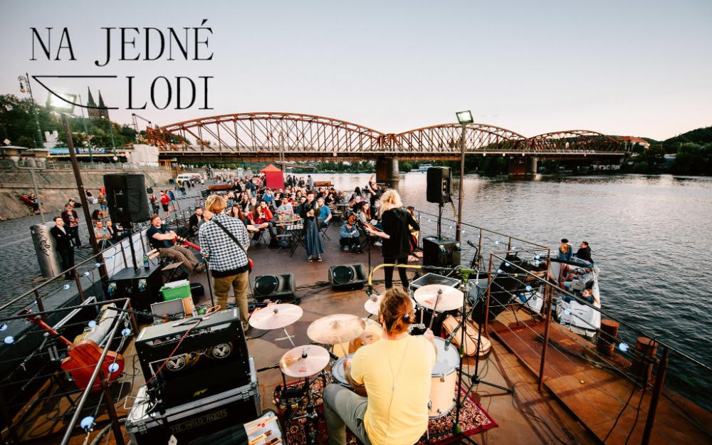 Na jedné lodi - zachraňme společně (A)VOID
