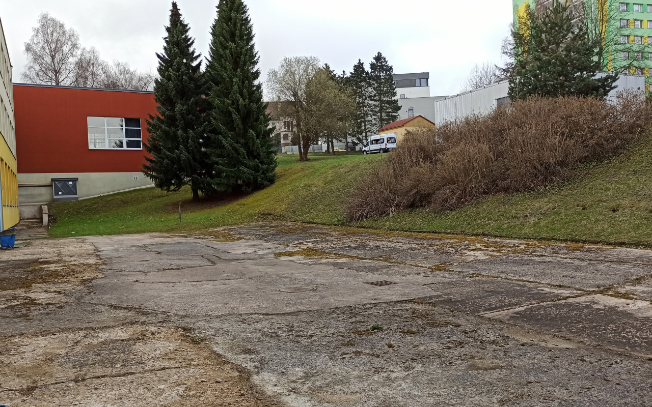 Za školou a v pohybu
