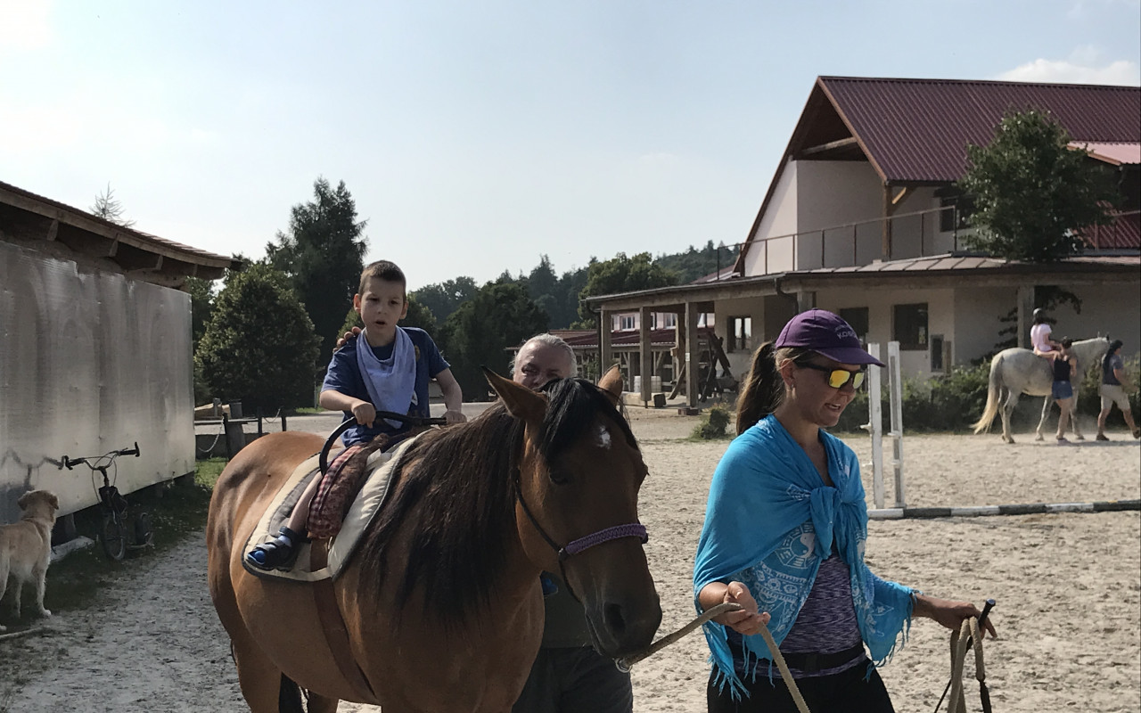 Neurorehabilitace a terapie pro Dominička