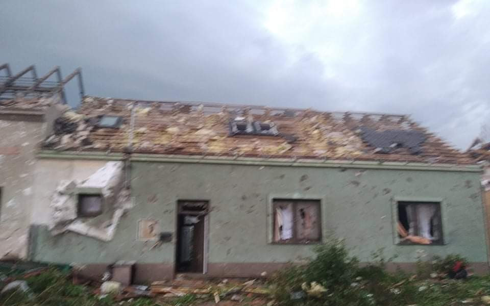 Pomohli jste společně Tesaříkům postavit dům