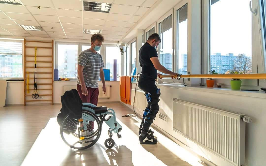 Pomohli jste Pavlovi, aby se znovu postavil na nohy