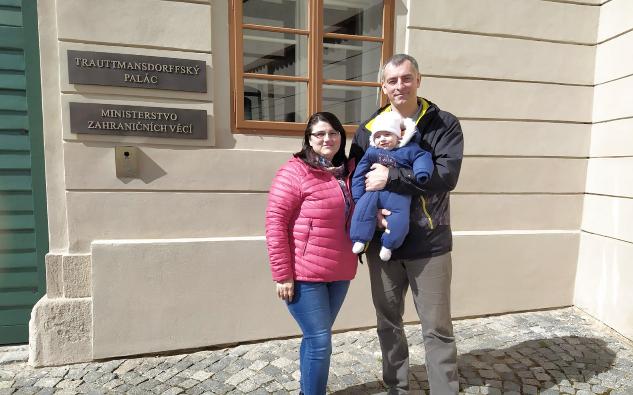 Potravinová pomoc pro válečné uprchlíky s poruchou sluchu