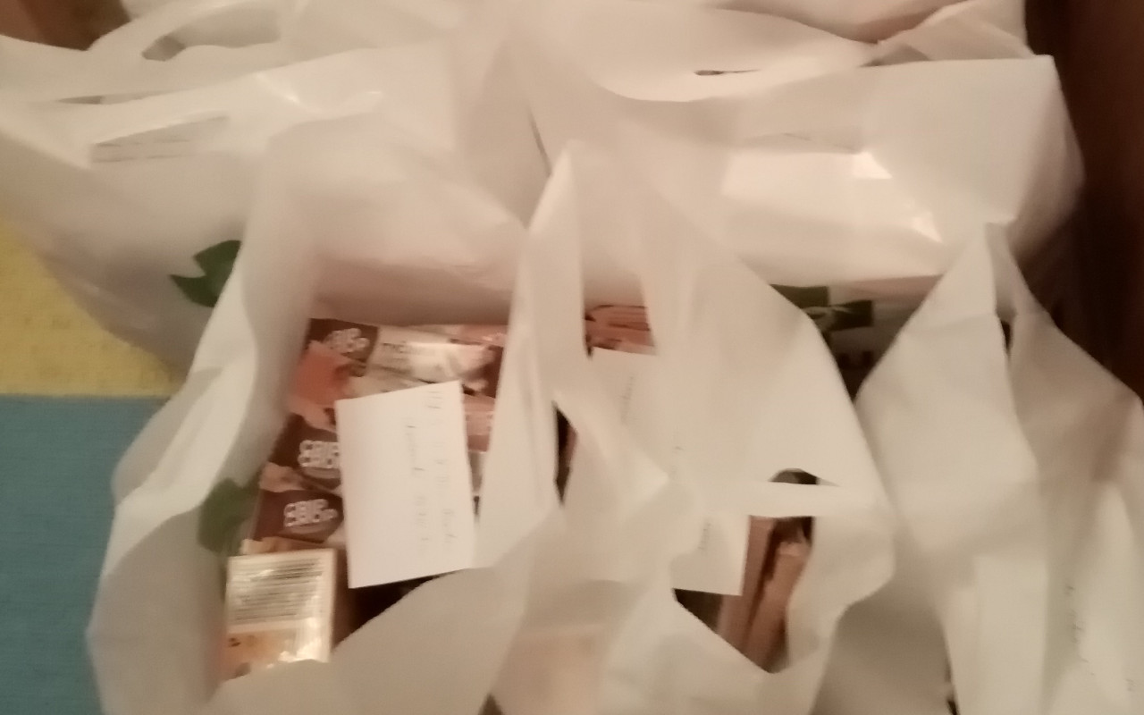 Spolek Přidej ruce, pomáhej jde do kanceláře!