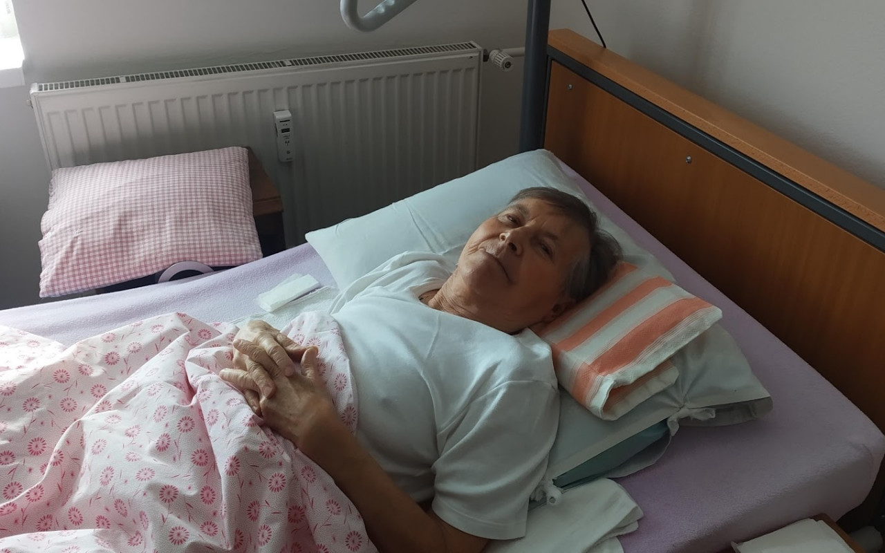 Pomohli jste babi Janince v boji s Parkinsonovou chorobou
