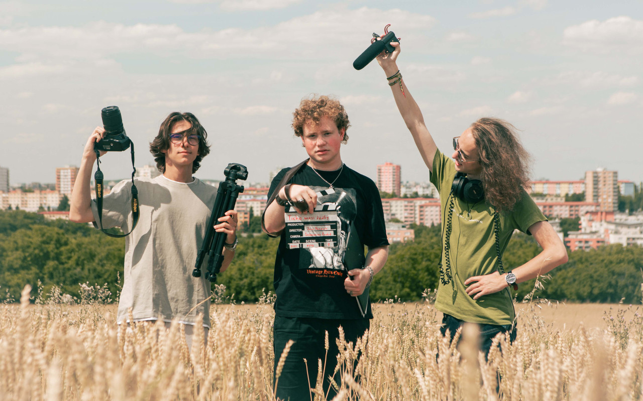 Ticho mezi řádky | Krátkometrážní studentský film