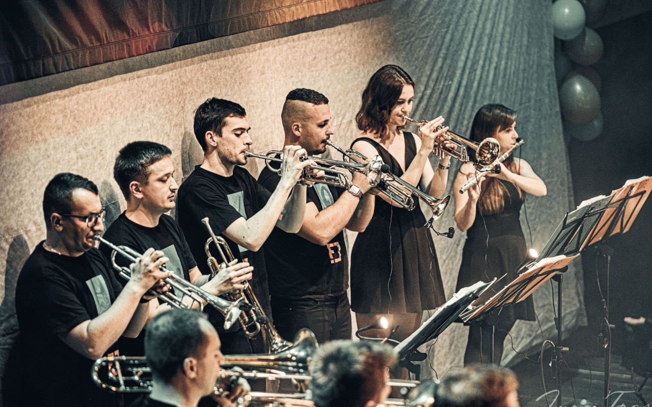 Factorial! Orchestra vydává CD Fact! Party